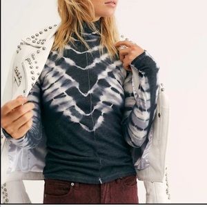 Free People Women's Psychedelic Mock Neck Tee Charcoal Size Small